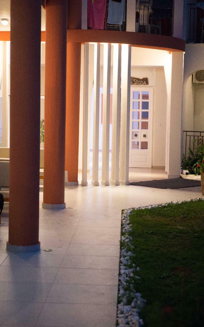 Silver Beach Hotel And Annexe Apartments (Adults Only) Roda  Zewnętrze zdjęcie