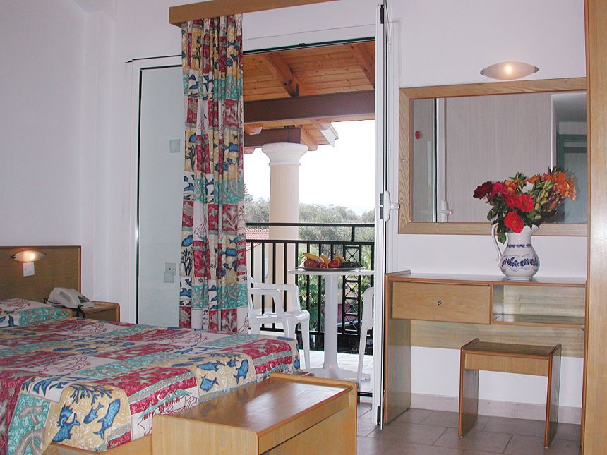 Silver Beach Hotel And Annexe Apartments (Adults Only) Roda  Zewnętrze zdjęcie